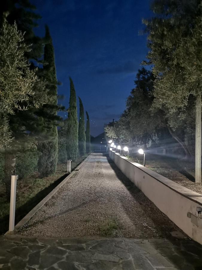 Sul Lago Dorato Terracina Eksteriør billede