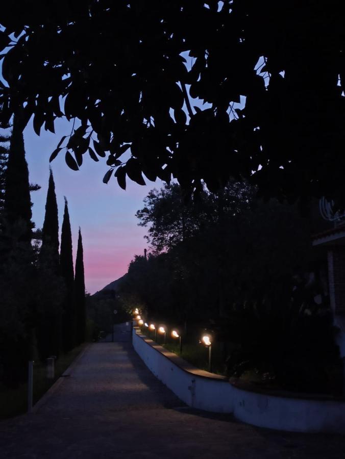 Sul Lago Dorato Terracina Eksteriør billede